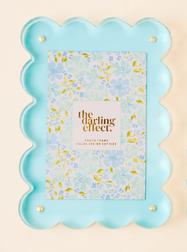 Clear Rectangle Scalloped Acrylic Frame - Thumbnail 3