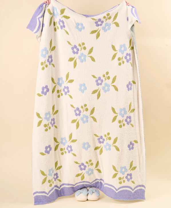 Scalloped Floral Periwinkle Cozy Dreams Luxe Blanket